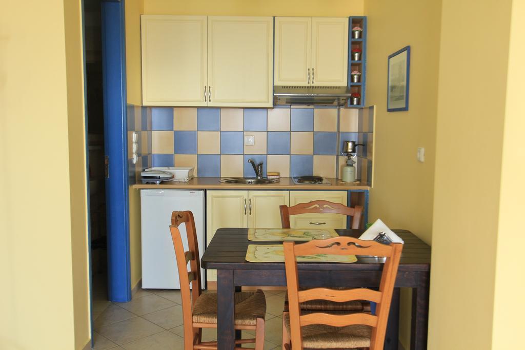 Iliobasilema Studios & Apartments Fiskardo Phòng bức ảnh