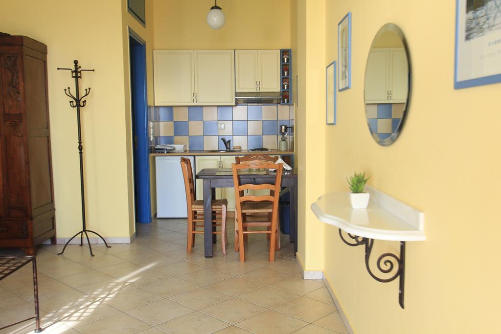 Iliobasilema Studios & Apartments Fiskardo Phòng bức ảnh