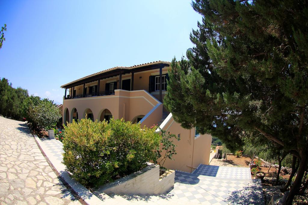 Iliobasilema Studios & Apartments Fiskardo Ngoại thất bức ảnh