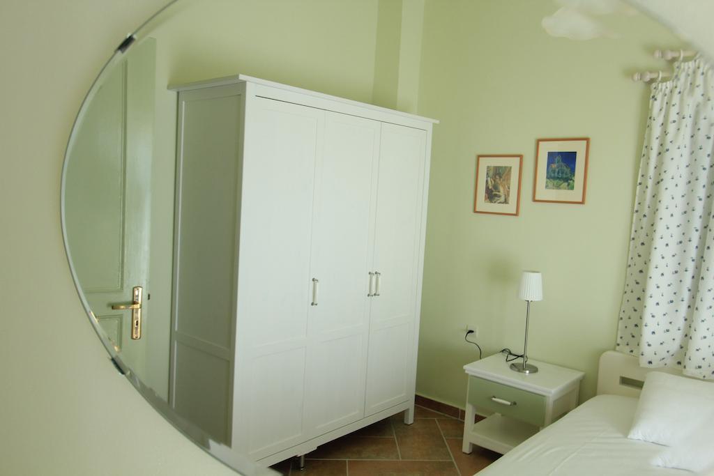 Iliobasilema Studios & Apartments Fiskardo Phòng bức ảnh