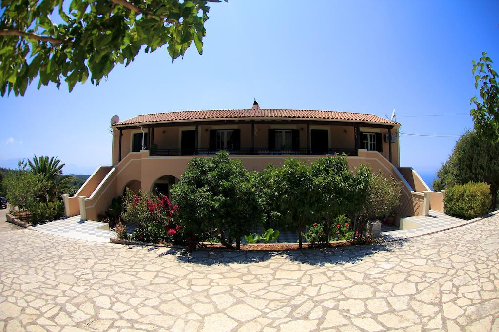 Iliobasilema Studios & Apartments Fiskardo Ngoại thất bức ảnh